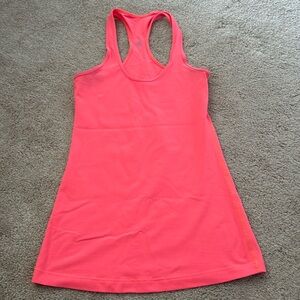 lululemon tank top!